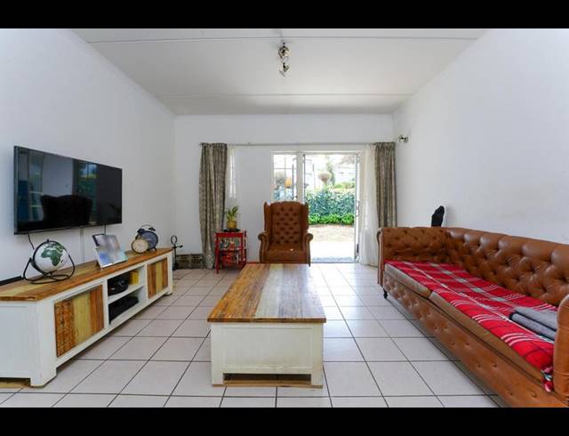 2 BEDROOM APARTMENT FOR SALE IN DOUGLASDALE
